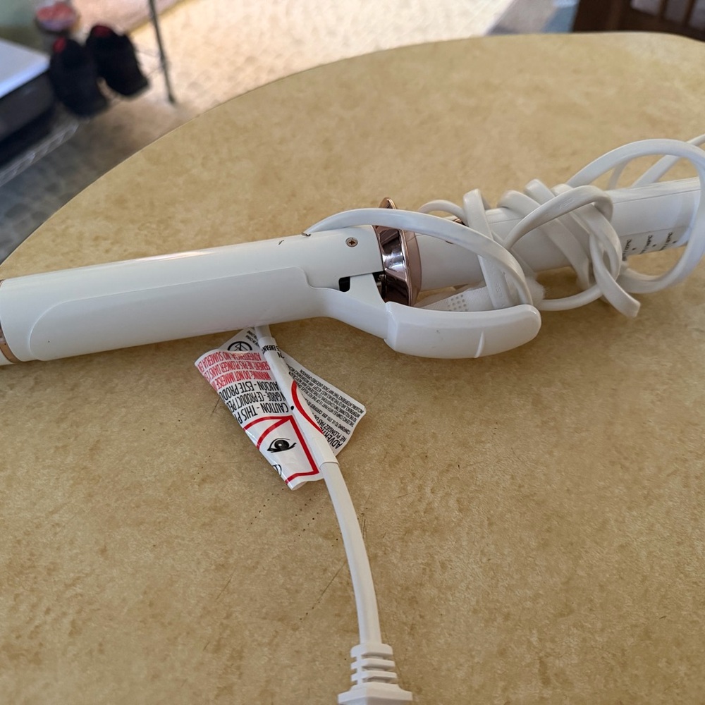 T3 White Curling Iron